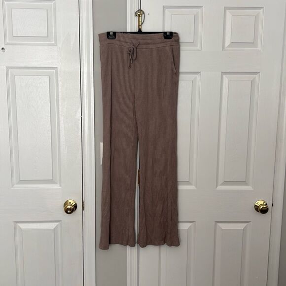 Beyond Yoga well traveled wide leg pants size large - Picture 1 of 3